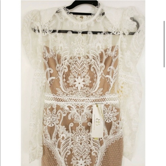 Bronx and Banco Barocco Gown in White - Picture 8 of 12